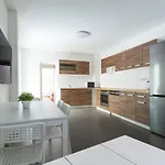 Apartment T&k 4 110qm With Balcony Duisburg