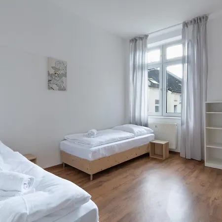 Apartment T&k 4 110qm With Balcony Duisburg