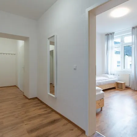 T&k 4 110qm With Balcony דירה *
