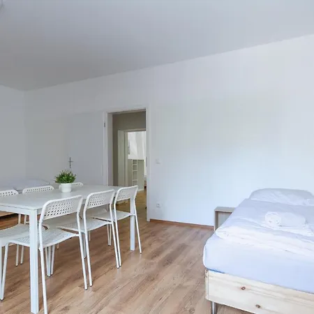 T&k 4 110qm With Balcony 아파트