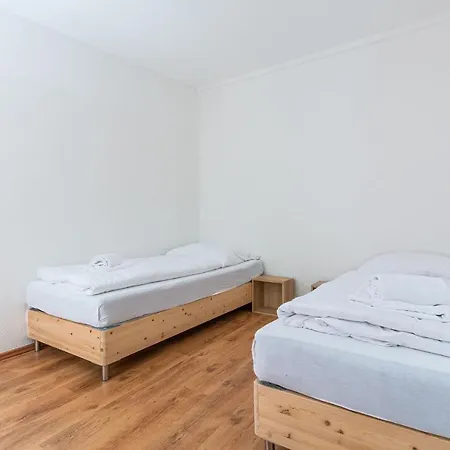 T&k 4 110qm With Balcony דירה *