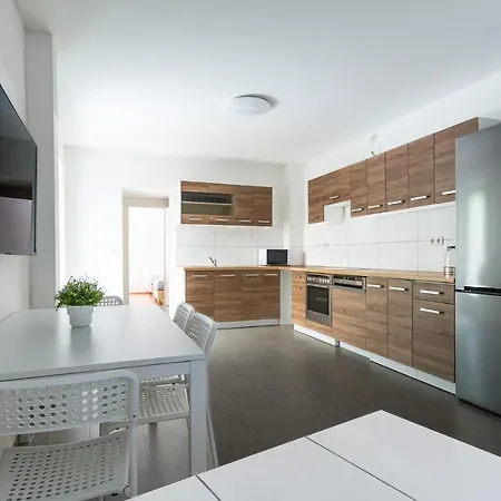 דירה T&k 4 110qm With Balcony דיסבורג