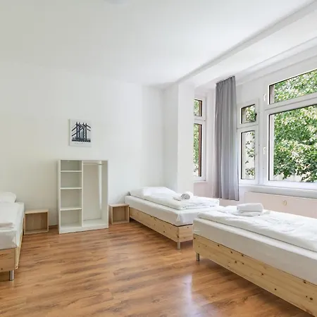 דירה T&k 4 110qm With Balcony דיסבורג