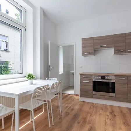 T&k 4 110qm With Balcony شقة