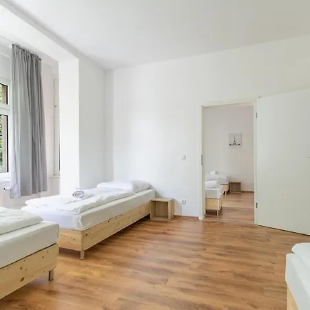 T&k 4 110qm With Balcony דיסבורג